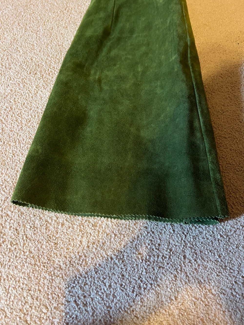 Genuine Green suede wrap skirt. Sz.s/m. Covered snaps. - Picture 10 of 10